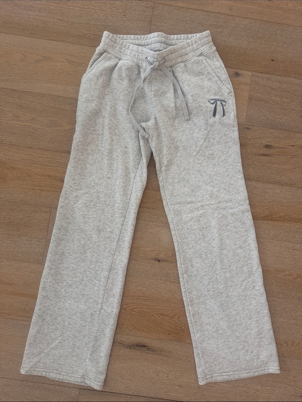 HOLLISTER Light Gray Sweatpants with Embroidered Bow
